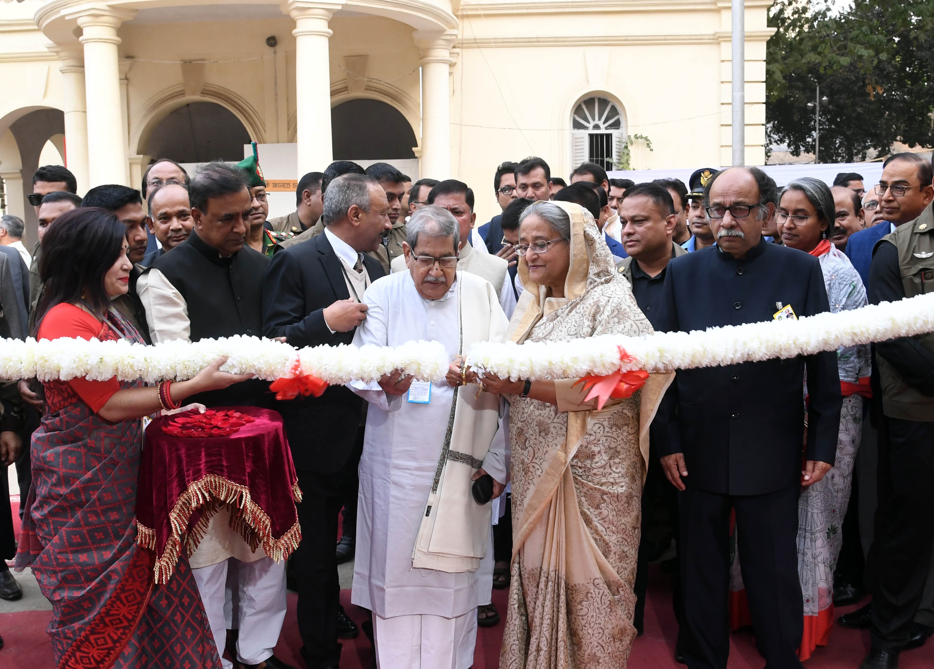 PM Hasina inaugurates Book Fair 